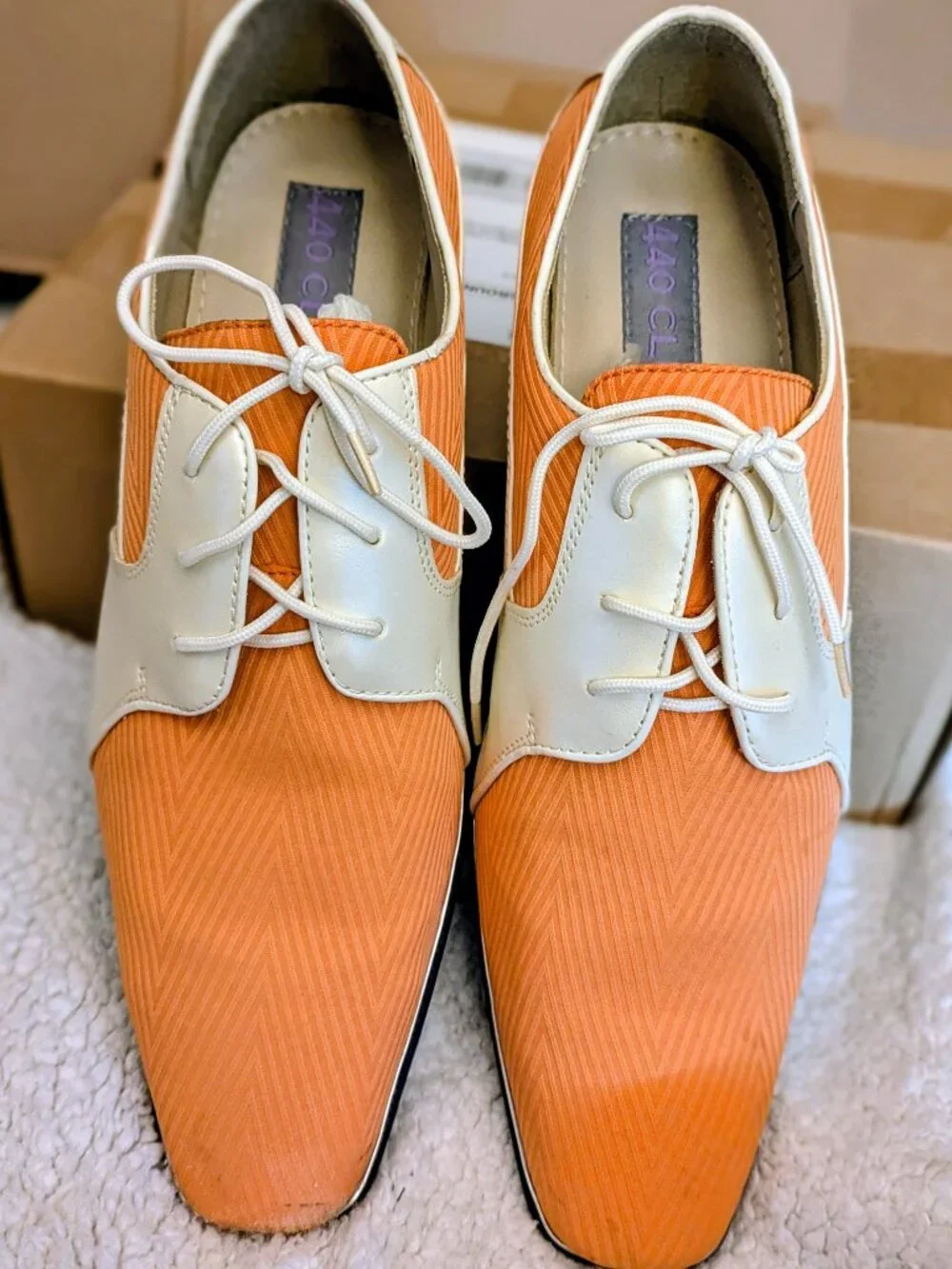 Club 440 Mens Shoes Size 9.5 Orange & Creme